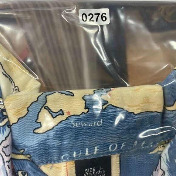 Dem Crazy Shirt Men's Size Large Short Sleeve Button Up Hawaiian Alaska Map Blue - Picture 5 of 5